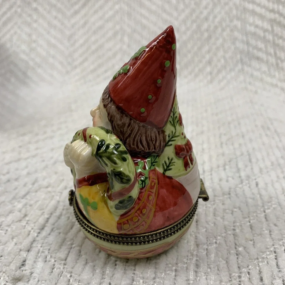 Villeroy & Boch 1748 Christmas Hinged Bone China Trinket‎ Box Boy Elf Gnome
